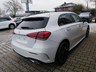 Mercedes A-klasse A 180 D AMG ALCANTARA LED PANORAMADAK picture 3