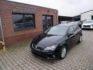 Schadeauto Seat Leon STYLE 2020/3