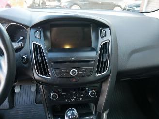 Ford Focus TITANIUM picture 11