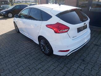 Ford Focus ST LINE picture 4