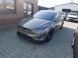 Schadeauto Tesla Model X DUAL PERFORMANCE SUPER CHARGE FREE PANORAMADAK 2016/8