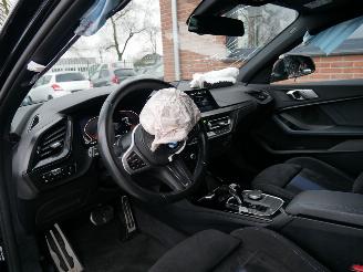 BMW 1-serie 120D M-SPORT picture 12