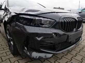 BMW 1-serie 120D M-SPORT picture 7