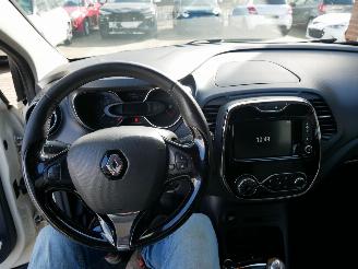 Renault Captur  picture 11