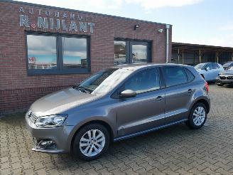 Schadeauto Volkswagen Polo DSG COMFORTLINE 2017/6