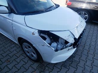 Suzuki Swift  picture 6