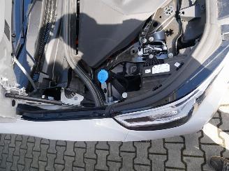 BMW iX1  picture 7