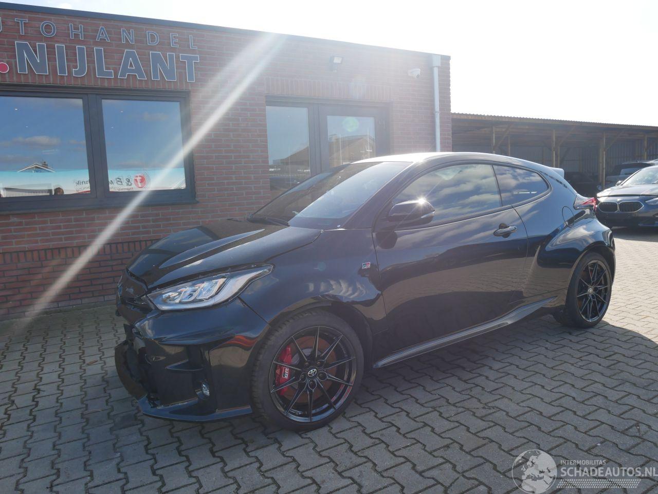 Toyota Yaris GR PERFORMANCE PAKKET ALCANTARA 4X4