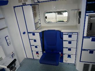 Mercedes Sprinter 519 CDI ZIEKENHUIS AUTO picture 21