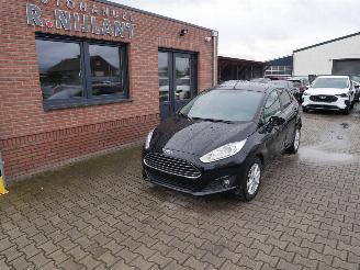 uszkodzony samochody osobowe Ford Fiesta  2015/7