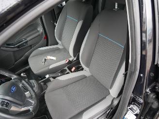 Ford Fiesta  picture 8