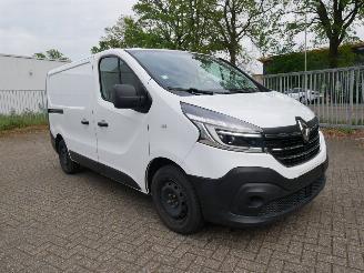  Renault Trafic L1H1 MOTORSCHADE 2019/10