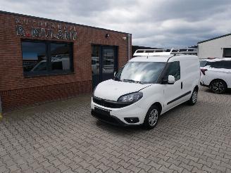 krockskadad bil bedrijf Fiat Doblo  2021/6