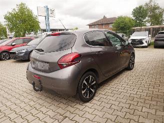 Peugeot 208 TECH EDITION AUTOMAAT. picture 3