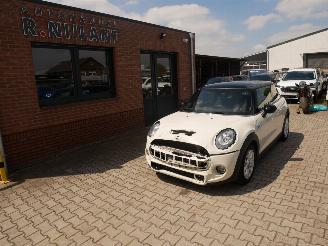 Schadeauto Mini Cooper S CHILI 2015/10