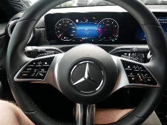 Mercedes A-klasse A 180 PROGRESSIVE picture 12