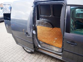 Volkswagen Caddy MOTOR LOOPT ONREGELMATIG. picture 12