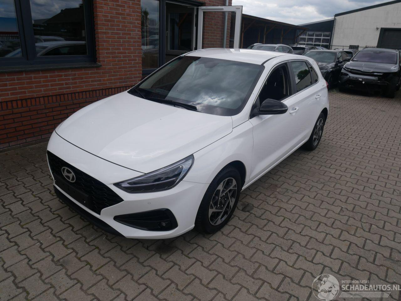 Hyundai I-30 