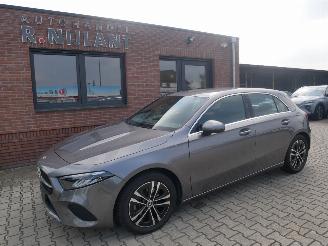 Coche accidentado Mercedes A-klasse A 200 PROGRESSIVE LED ACC 2023/10