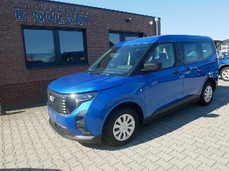 Schadeauto Ford Tourneo Courier  2024/6