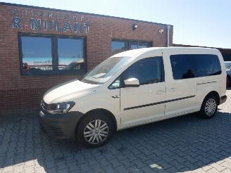 Avarii autoturisme Volkswagen Caddy maxi ROLSTOEL TRANSPORTKOPPLING RATELT BIJ WEGRIJDEN. 2019/4