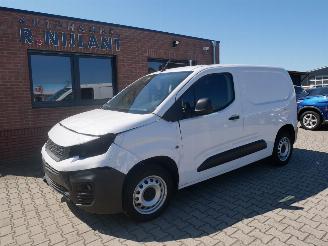 skadebil bedrijf Peugeot Partner L1 2023/8