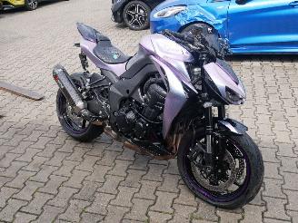 krockskadad bil auto Kawasaki Panda Z 1100 2026/2