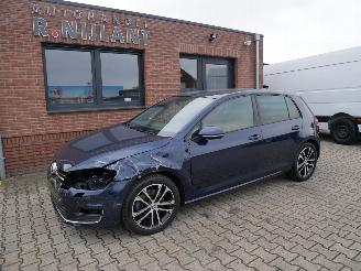 Unfallwagen Volkswagen Golf HIGHLINE BMT LEER XENON 2014/11