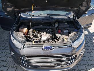 Ford EcoSport TITANIUM MOTORSCHADE picture 5