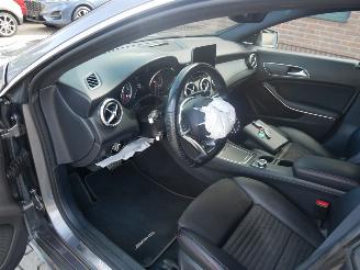 Mercedes Cla-klasse CLA 220D SHOOTING BRAKE AMG ALCANTARA LED picture 10
