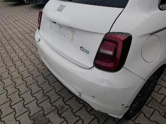 Fiat 500E LA PRIMA BY BOCELLI LEER LED picture 8