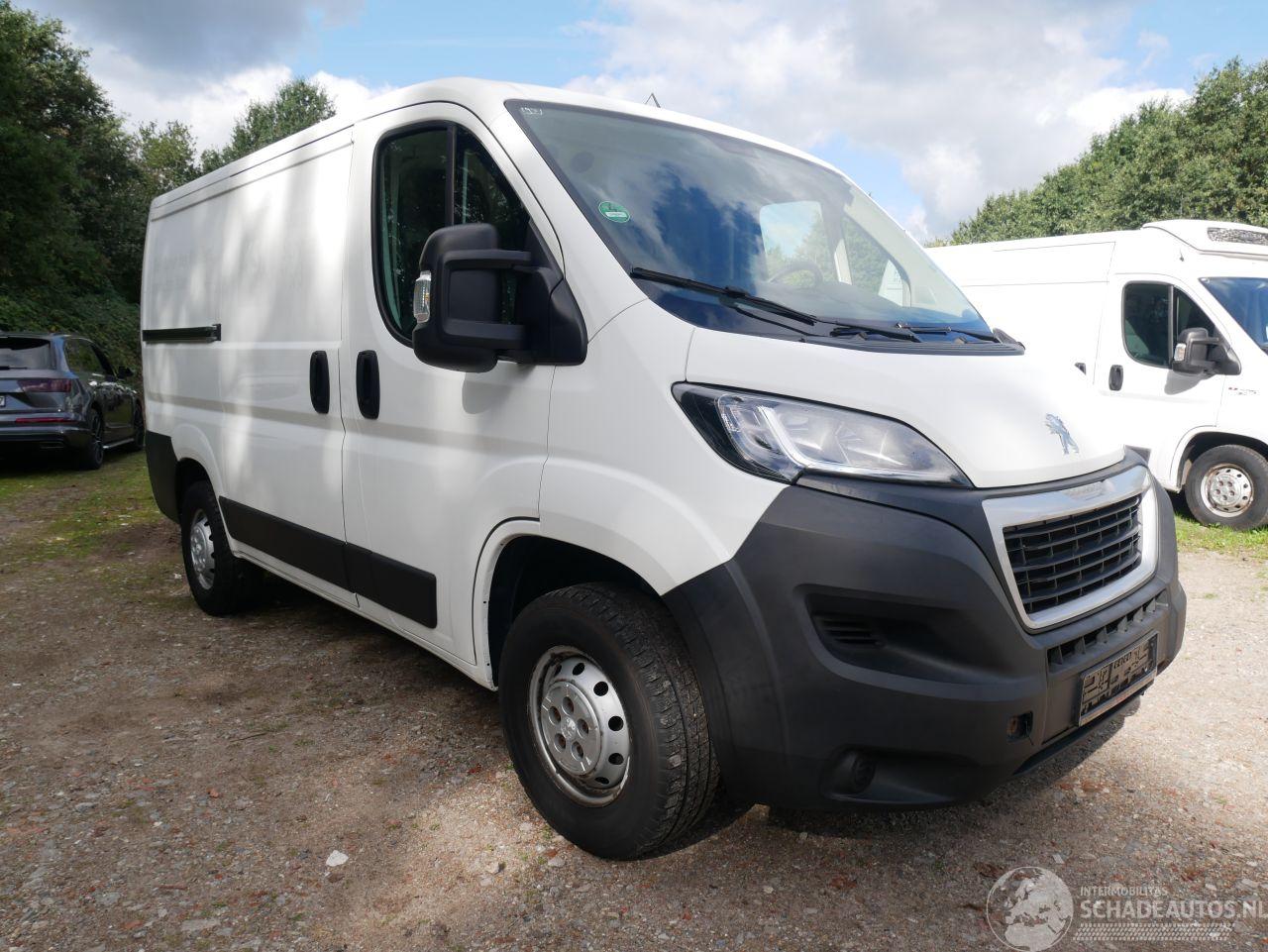 Peugeot Boxer L1H1 MOTORSCHADE