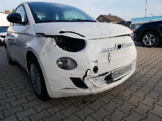 Fiat 500E RED picture 6