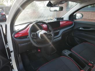 Fiat 500E RED picture 11