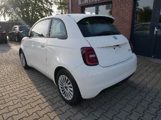 Fiat 500E RED picture 4