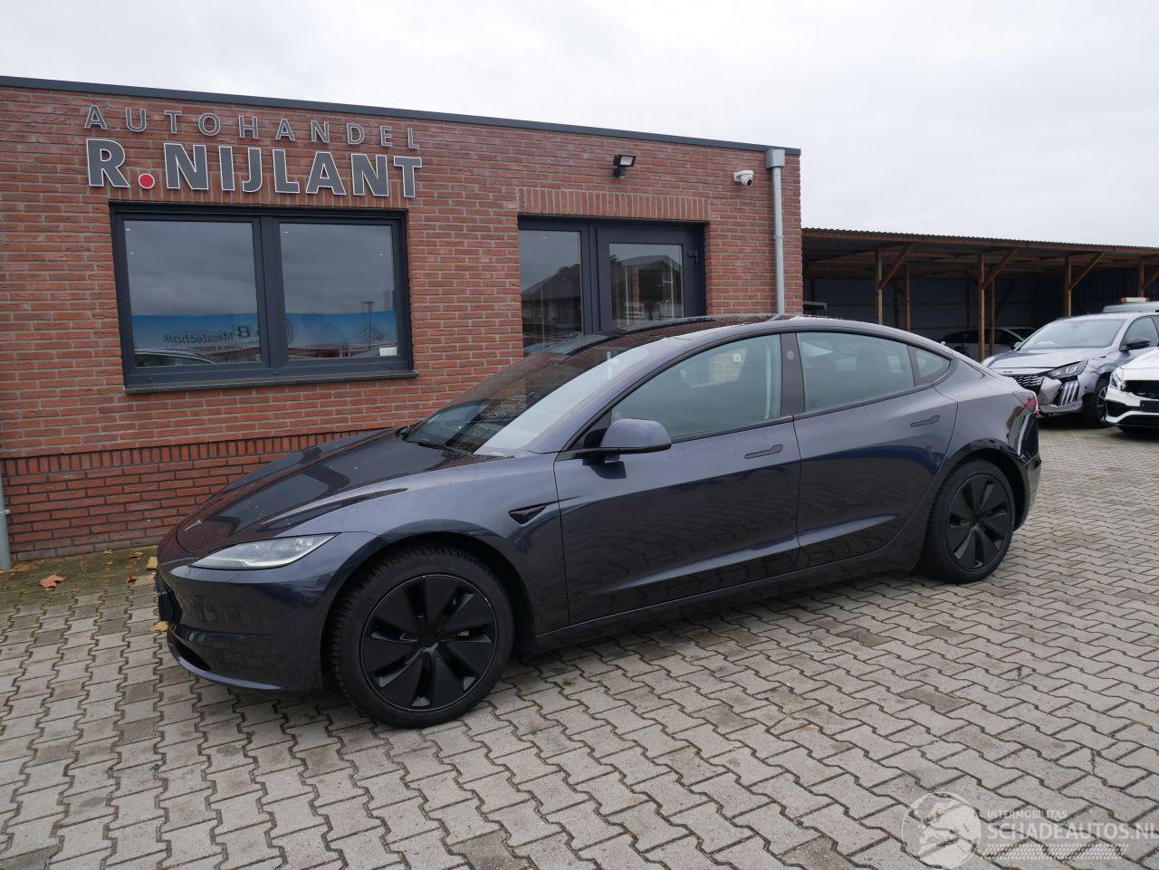 Tesla Model 3 RWD