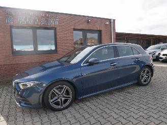 damaged passenger cars Mercedes A-klasse A 200 D AMG LINE ALCANTARA 2022/11