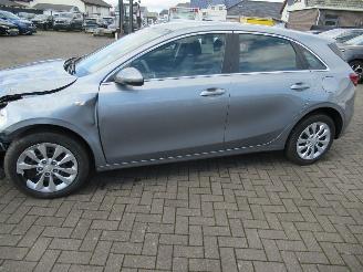 Kia Ceed 1.6D-mHYBRID   DynamicPlus-Line  Airco Navi Camera  24.500KM!! picture 11