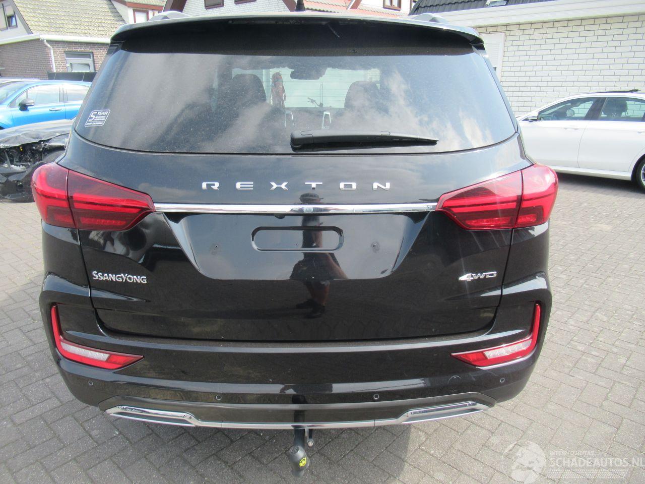 Ssang yong Rexton 2.2D 220 4WD Aut. SAPPHIRE Climatronic Leer Navi Camera E-Stoelen StoelVerwarming......