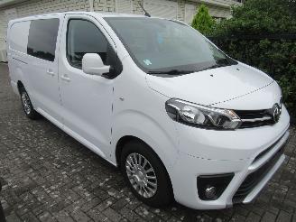 Toyota ProAce Verso 2.0D DubbelCab 2xSchuifdeur 6-Zits Airco Navi Camera StoelVerwarming CruiseControl....... picture 2