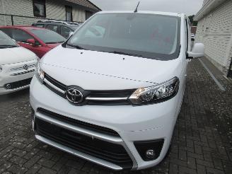 Toyota ProAce Verso 2.0D DubbelCab 2xSchuifdeur 6-Zits Airco Navi Camera StoelVerwarming CruiseControl....... picture 8
