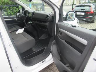Toyota ProAce Verso 2.0D DubbelCab 2xSchuifdeur 6-Zits Airco Navi Camera StoelVerwarming CruiseControl....... picture 12