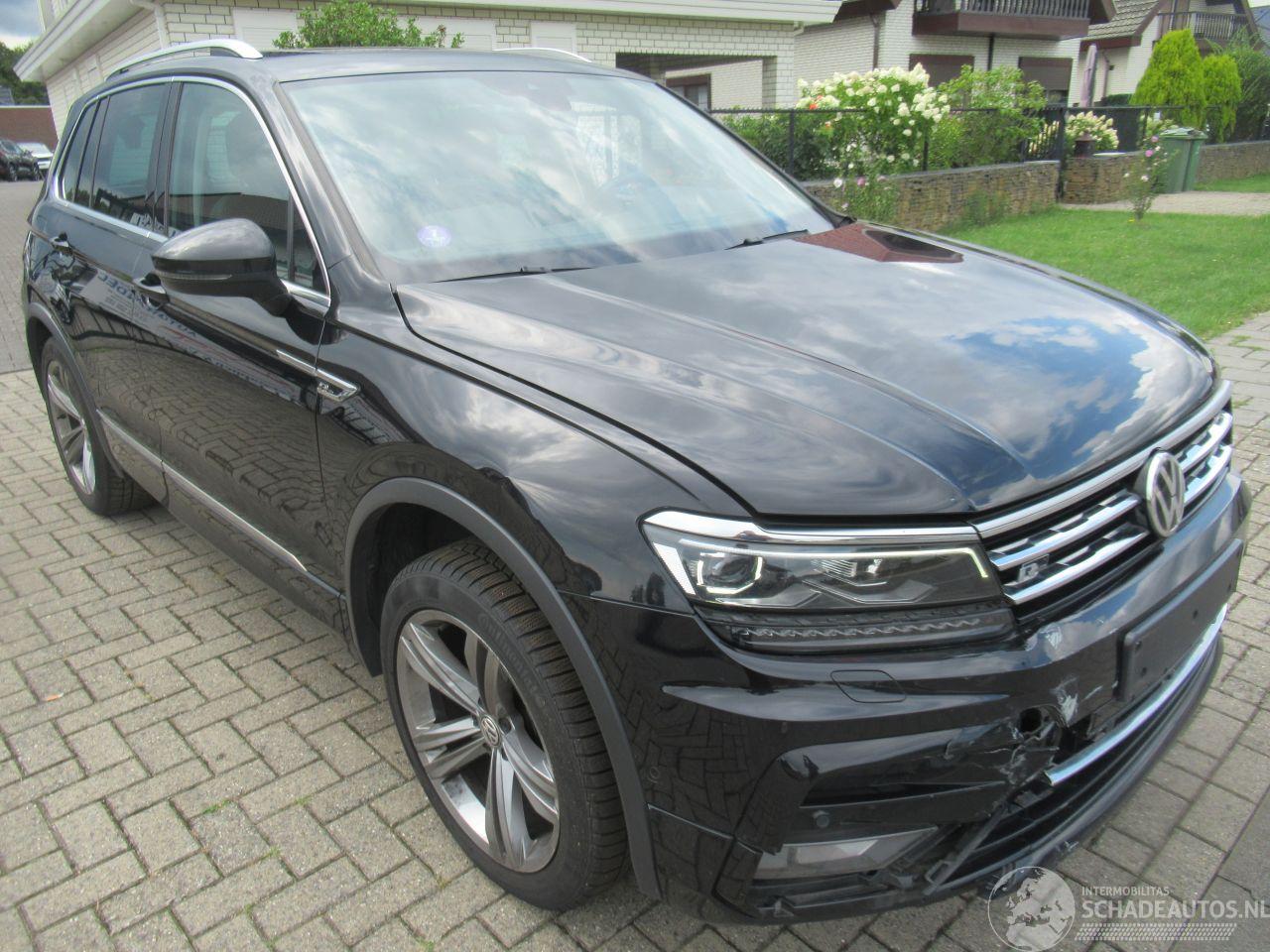 Volkswagen Tiguan 1.5TSI 150pk DSG-Aut. R-LINE Climatronic Leer Navi Panorama-D Camera .....