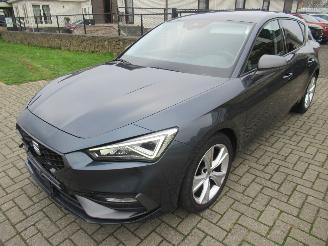 krockskadad bil auto Seat Leon Leon 1.0TSI  FR  Climatronic Navi HalfLeer Stoel/StuurVerwarming Keyless-Go ... 2021/3