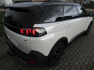 Vaurioauto  passenger cars Peugeot 5008 PureTech 130 AUT.   GT    HalfLeer Navi Camera Panorama/SchuifDak..... 2022/3