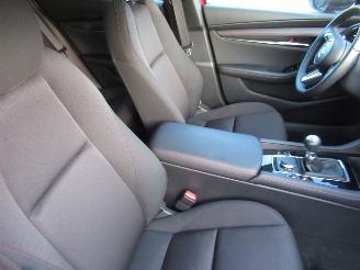 Mazda 3 2.0 e-Skyactiv-X 186pk MildHybrid  Climatronic Navi Camera Headup-Display StoelVerwarming.... picture 20