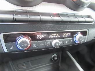 Audi Q2 30TFSI  51.551km!! Climatronic StoelVerwarming CruiseControl Parktronic Navi-Voorbereid picture 17