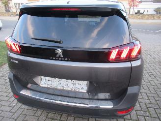 uszkodzony samochody osobowe Peugeot 5008 Puretech 130 Allure 7-Zits Climatronic HalfLeer Navi Camera ..... 2023/4