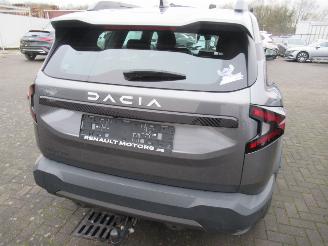krockskadad bil auto Dacia Bigster BIGSTER 1.2 140pk MildHybrid 20.890km!! Climatronic Navi Camera ..... 2025/10