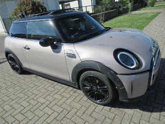 skadebil auto Mini Cooper 1.5 Aut.Climatronic Leer Navi Camera Panorama/Schuifdak Stoel-Verwarming... 2023/8